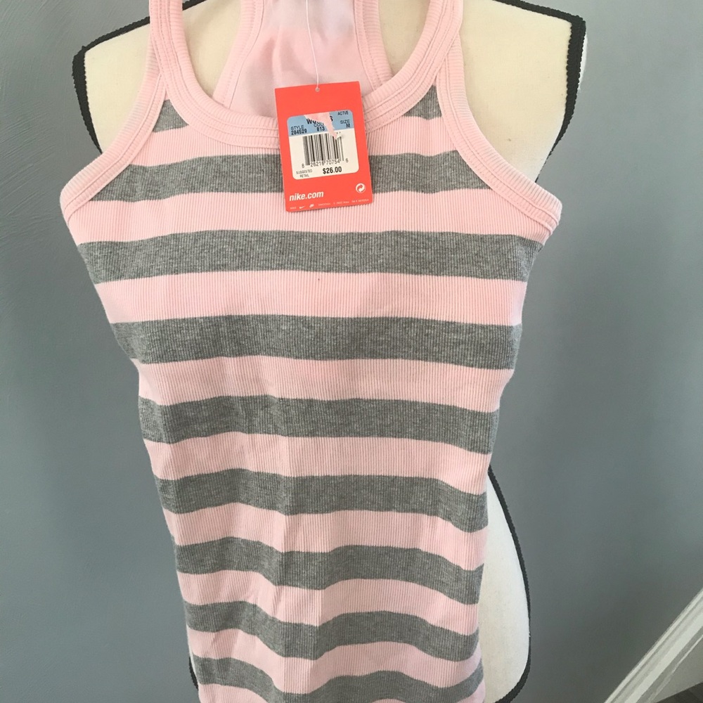 🛍🛍3/$25 deals 🛍🛍 🌸Nike Light Pink Tank Top
